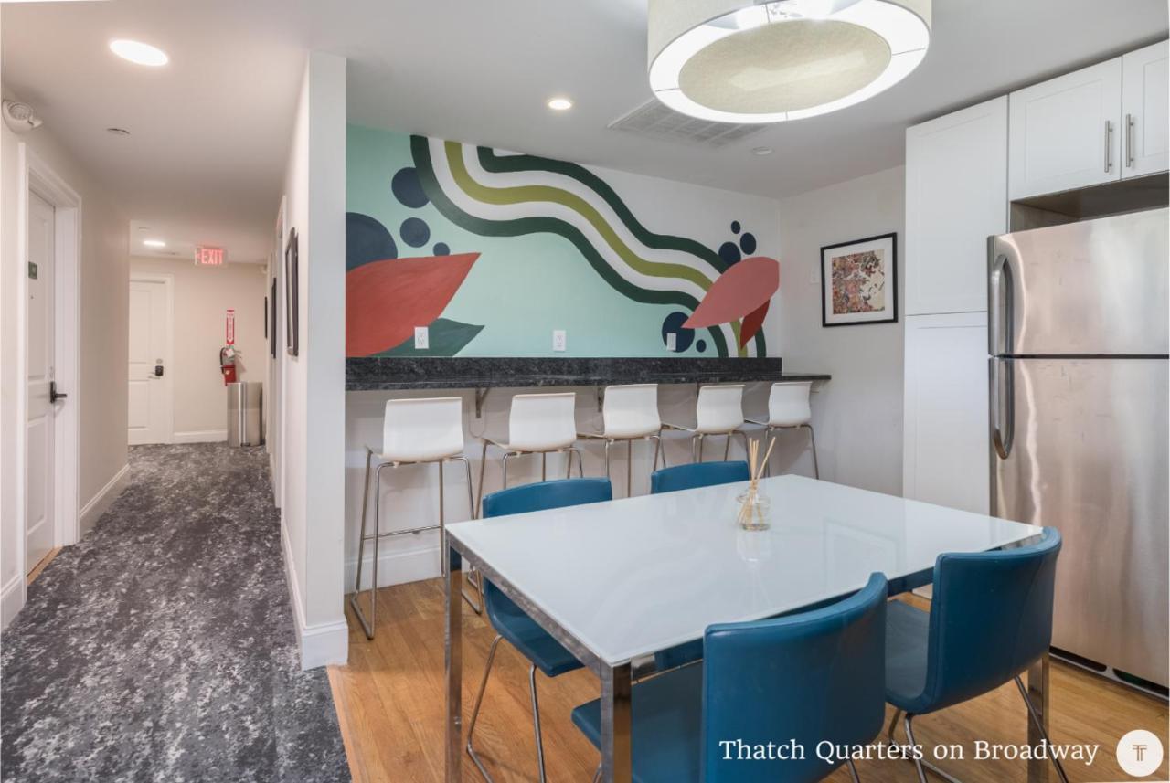 West Broadway Quarters By Thatch Boston Bagian luar foto