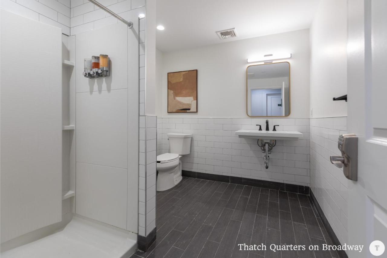West Broadway Quarters By Thatch Boston Bagian luar foto