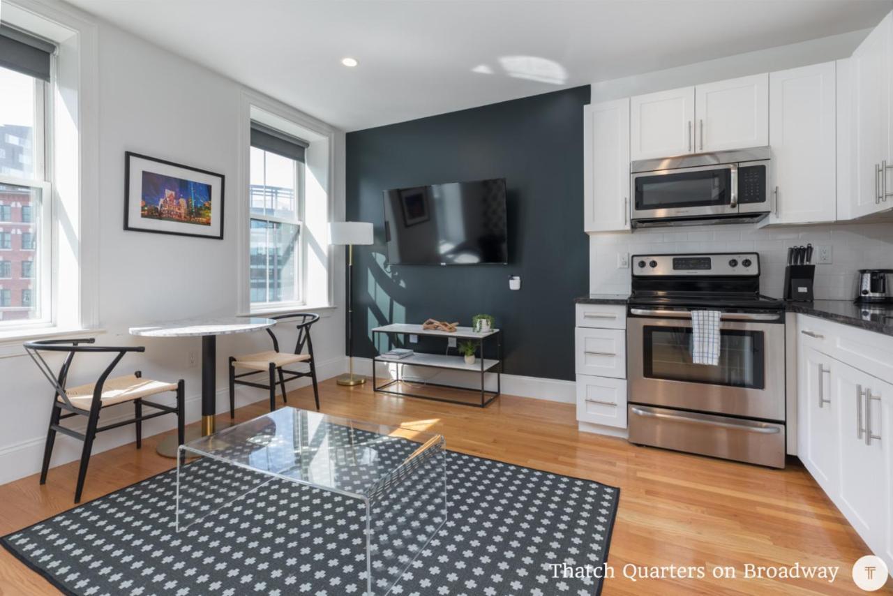 West Broadway Quarters By Thatch Boston Bagian luar foto