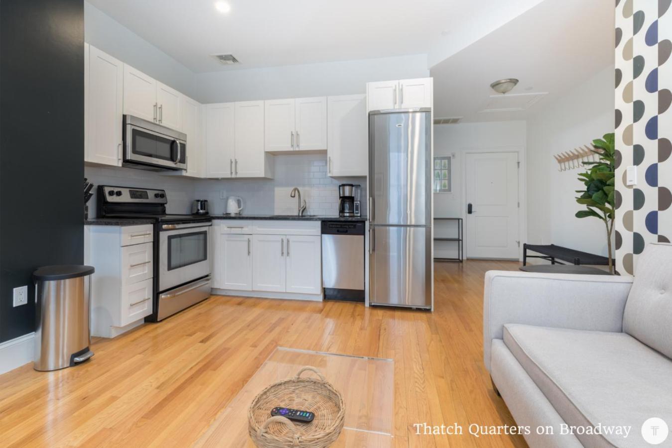 West Broadway Quarters By Thatch Boston Bagian luar foto