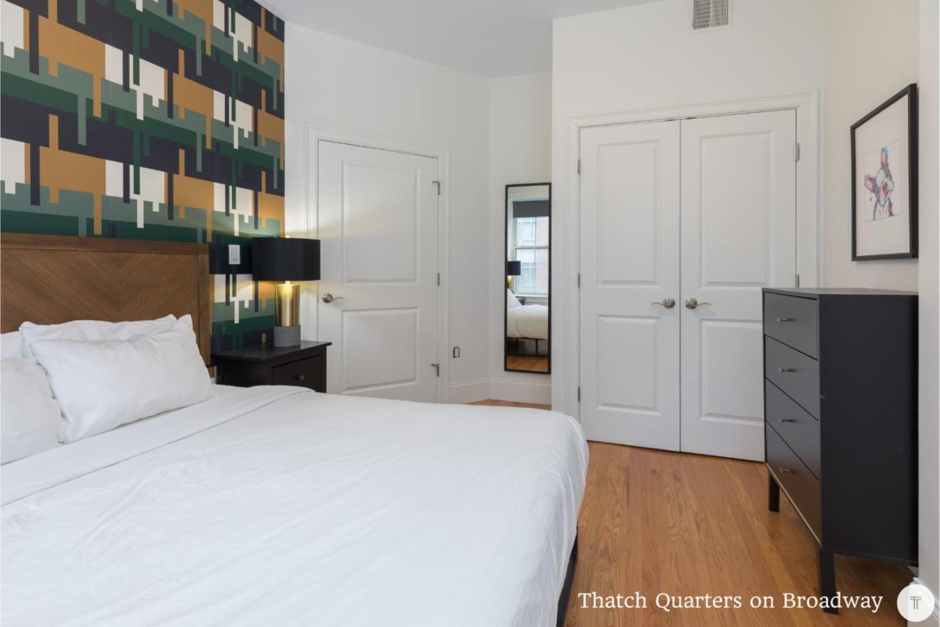 West Broadway Quarters By Thatch Boston Bagian luar foto